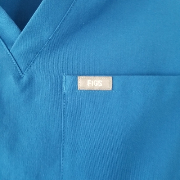 Figs | One Pocket Uniform Top - Picture 2 of 6